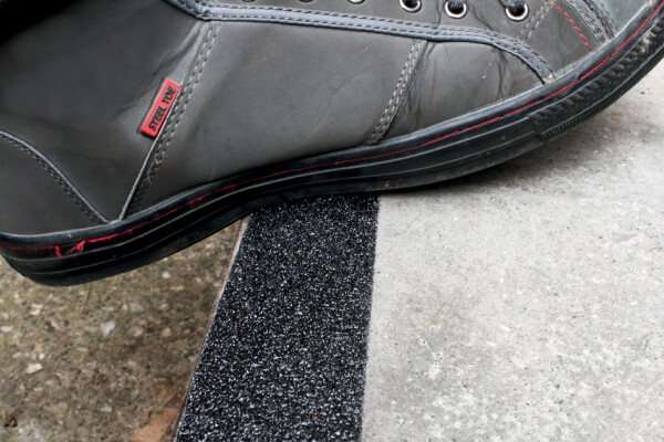 DURABLE Antirutschband DURALINE GRIP+ 50mm breit schwarz